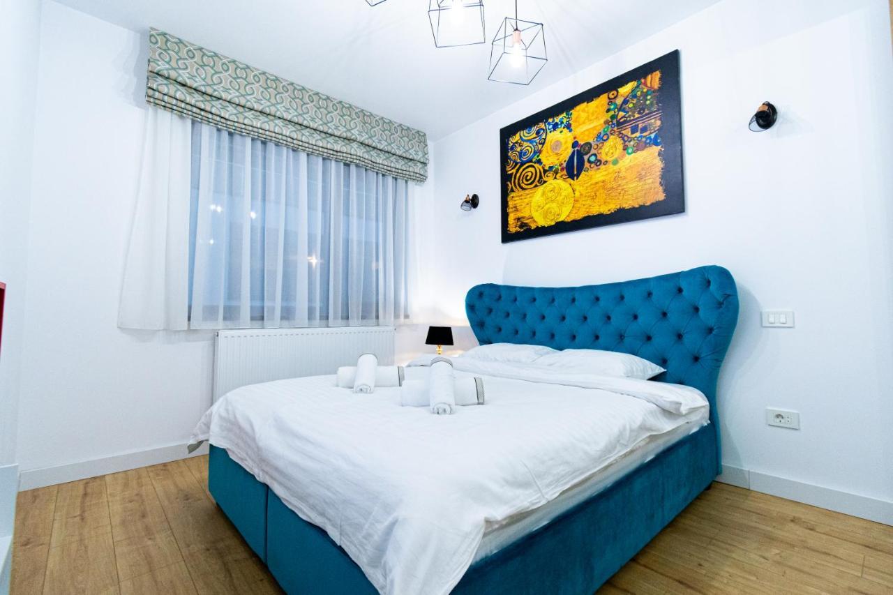 Lighthouse Central: Fortress Views & Free Parking * Brasov